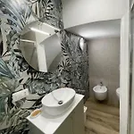 Oda ve Kahvaltı Dimora Nonno Ciccio 4*